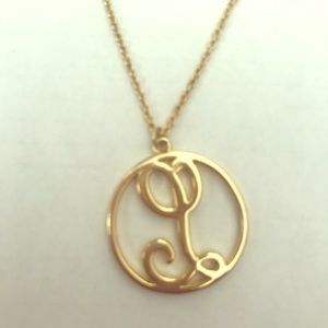 Cursive L necklace